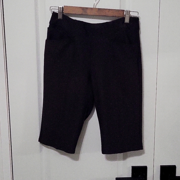 Ladies Adidas Golf Shorts - Picture 1 of 1